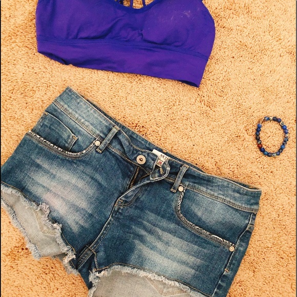 Bootiful babe - Picture 3 of 4